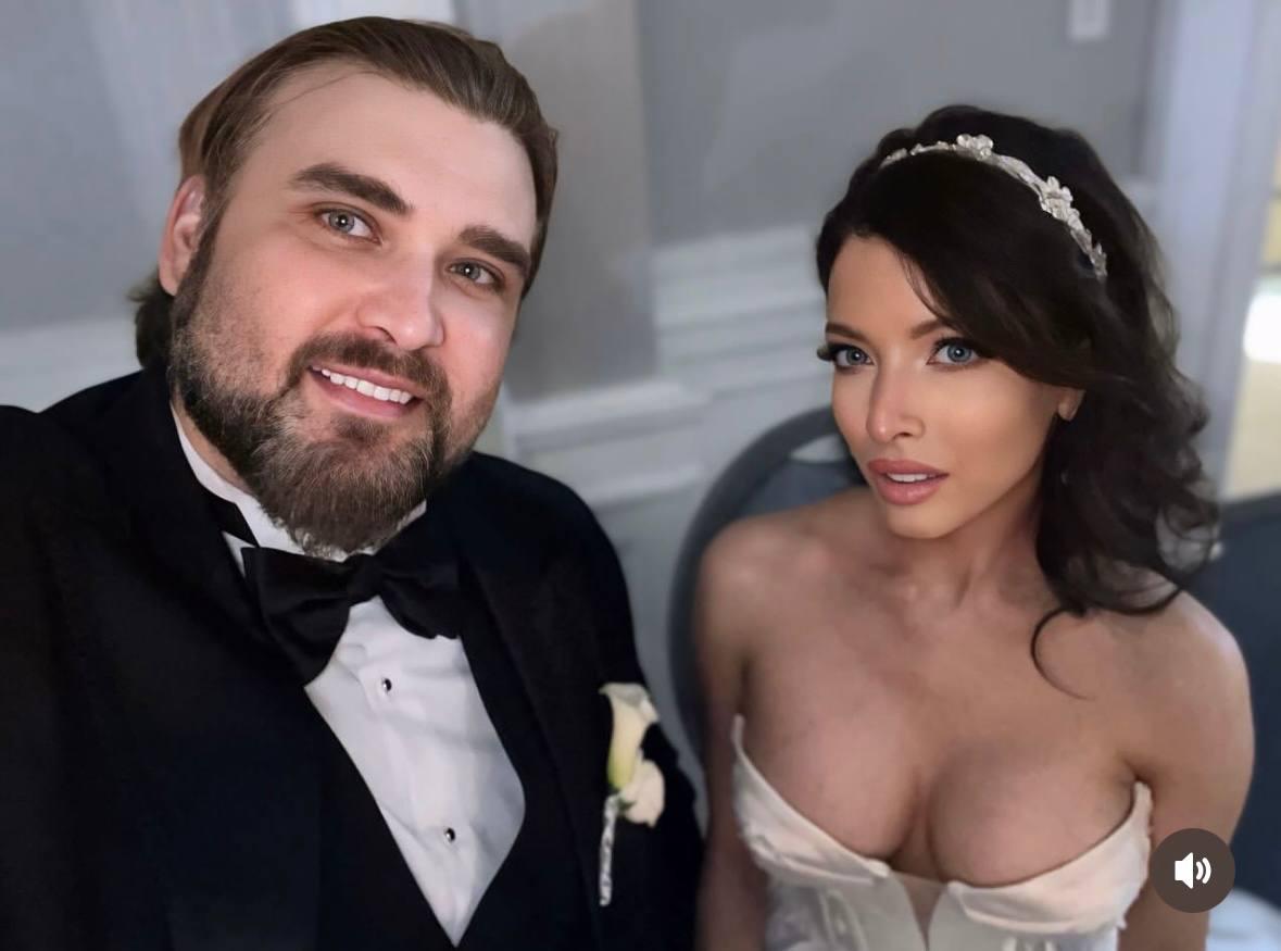 Вестон Кейдж з дружиною / instagram.com/westoncagecoppola