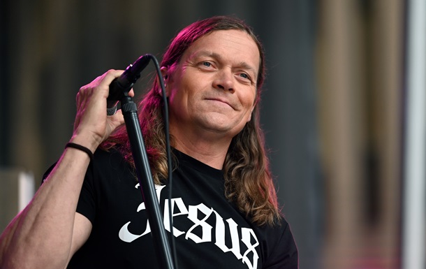 Фронтмен 3 Doors Down Бред Арнольд розповів про боротьбу з раком