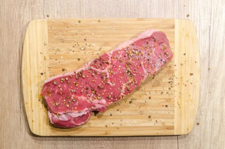 Продукти, які підвищують ризик інсульту: у списку два види м'яса