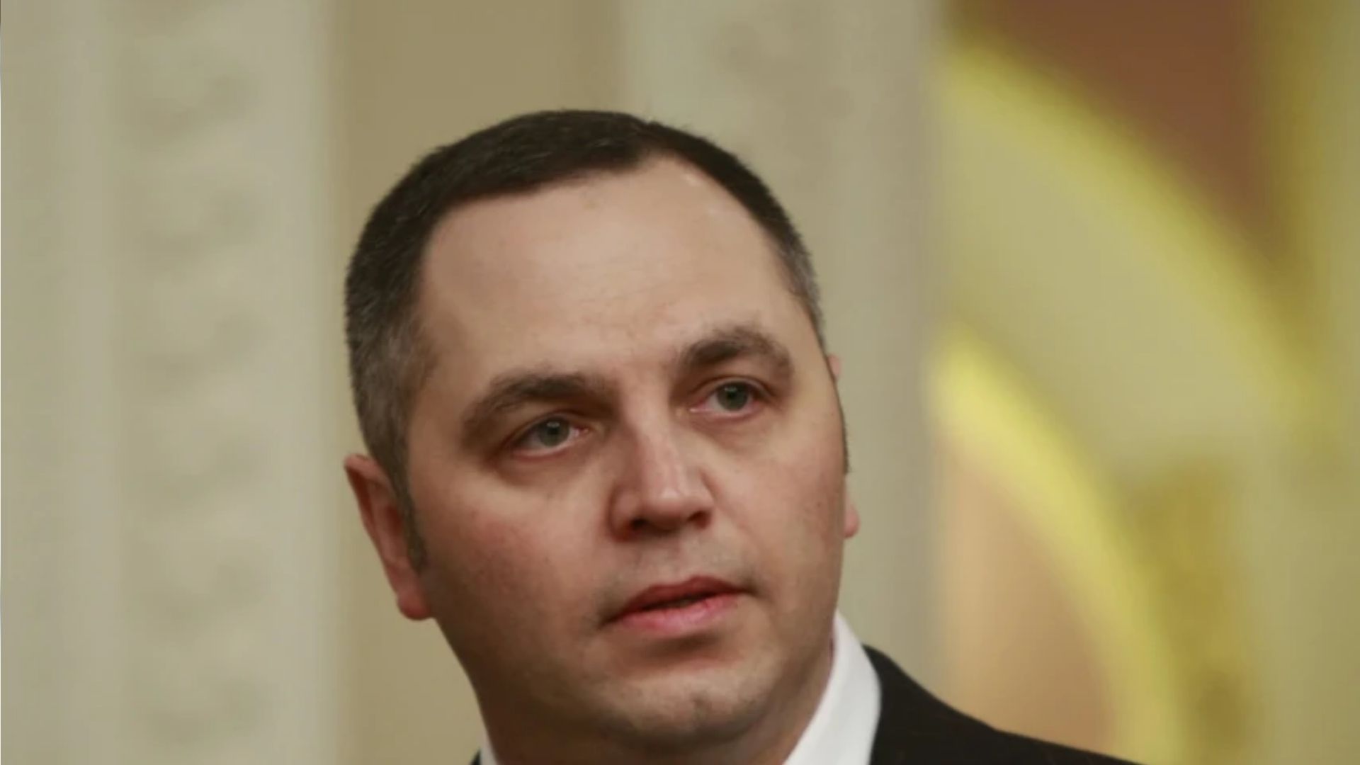Портнов жив недалеко від школи