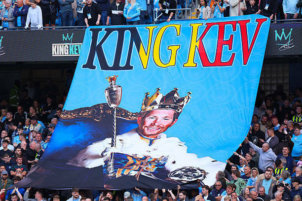 Великий банер King KEV. У Ман Сіті зворушливо прощаються з Де Брюйне