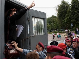 На Майдане произошла стычка с милицией