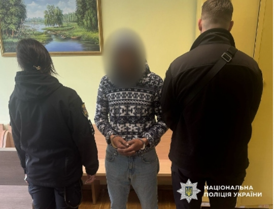 В Одесі серед білого дня пограбували перехожого