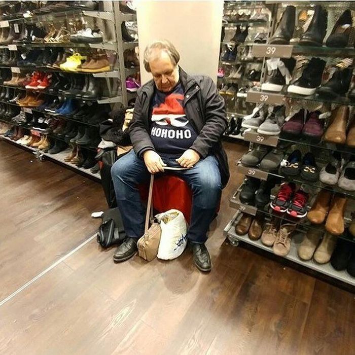 Чоловіки потрапили на шопінг