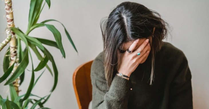 Головний біль і втома можуть сигналізувати про хронічну хворобу, від якої страждають 17 мільйонів людей