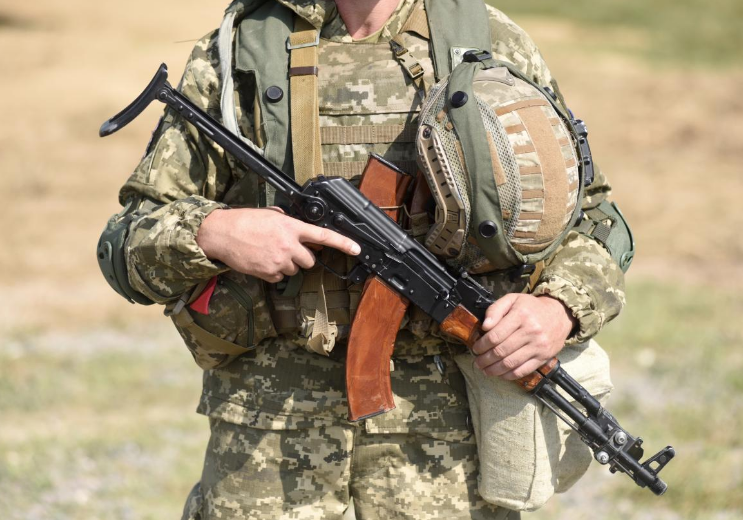Українців з 14 років готуватимуть до національного спротиву: у Міноборони розкрили деталі