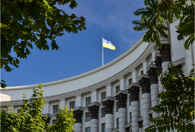 У Кабміні пропонують штрафувати за порушення комендантської години: що відомо