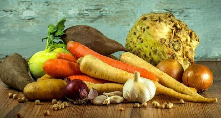 Кращі овочі для захисту очей від вікових проблем