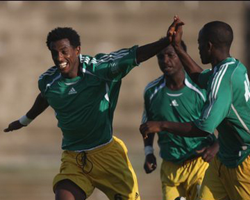 Двух африканских футболисток подозревают в том, что они мужчины