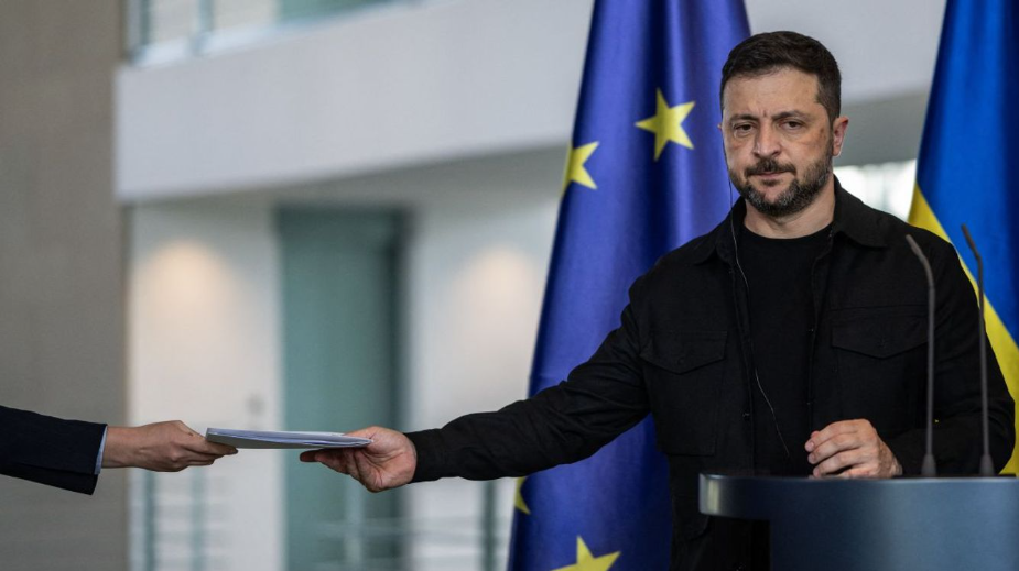 Цунамі ненависті в Україні: ось перші реакції після того, як Угорщина заборонила в'їзд українському командира, -західна преса