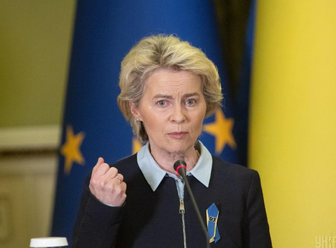 Урсула фон дер Ляєн розповіла Financial Times, як Європа бачить відправку військ в Україну