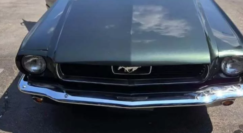 Найдивніший Mustang: всередині Porsche 911