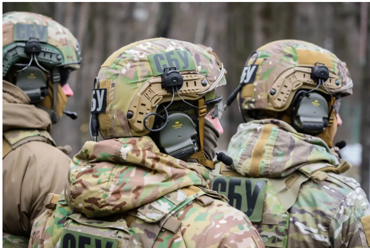 СБУ запобігла терактам у Львові: окупанти намагалися заманити військових на "побачення"