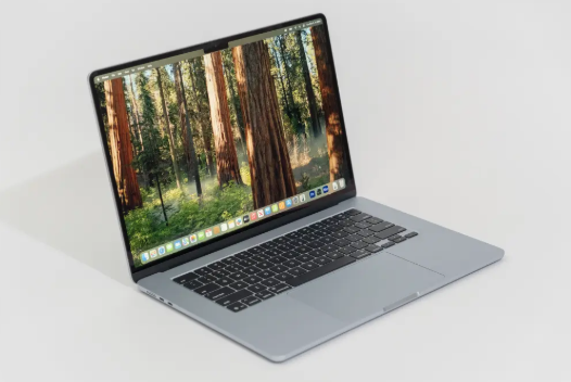 Де вигідніше купити MacBook в Україні: офіційні магазини та ритейлери