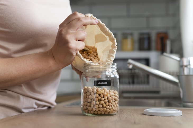 Дієтологи назвали продукти для схуднення, які можна їсти перед сном