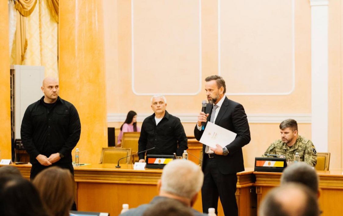 В Одесі офіційно представили начальника новоствореної міської військової адміністрації — Сергія Лисака