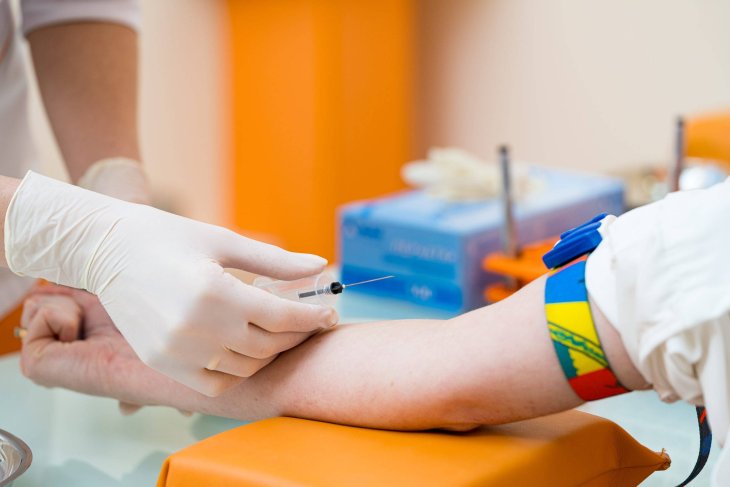 Медики пояснили, які аналізи необхідно здавати щороку