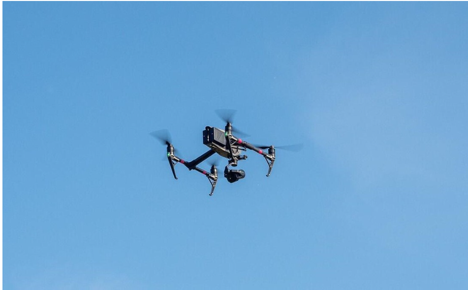 В одній з країн Європи зупиняли роботу аеропорту через невідомий дрон