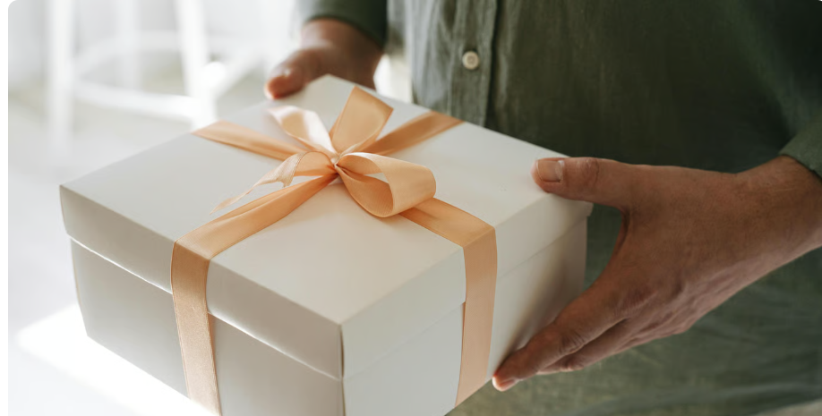 Податок на подарунки в Україні — яка сума підлягає декларуванню