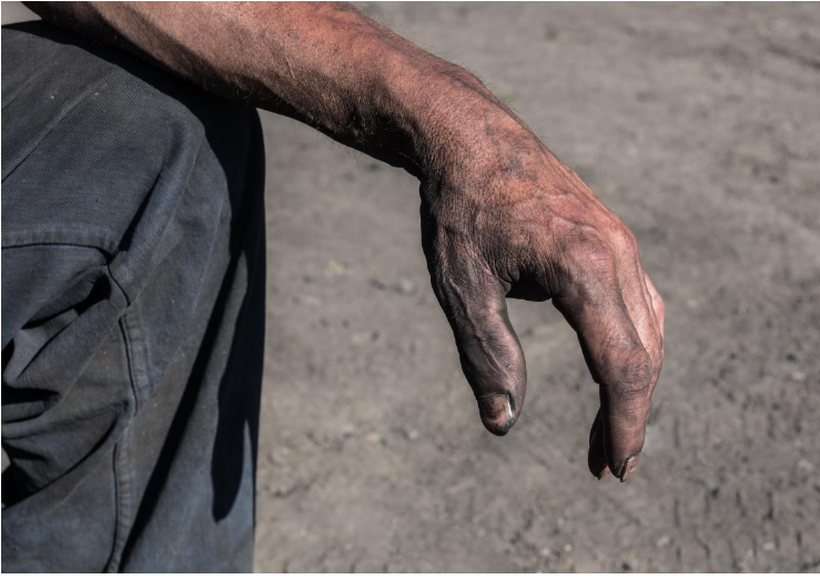 Тисячі гірників під землею: Росія знеструмила вугільні шахти на Дніпропетровщині