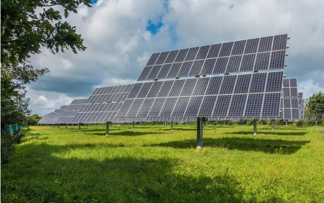 The Economist: Китай став енергетичною наддержавою, обігнавши за виробництвом відновлюваної енергії усі західні країни разом