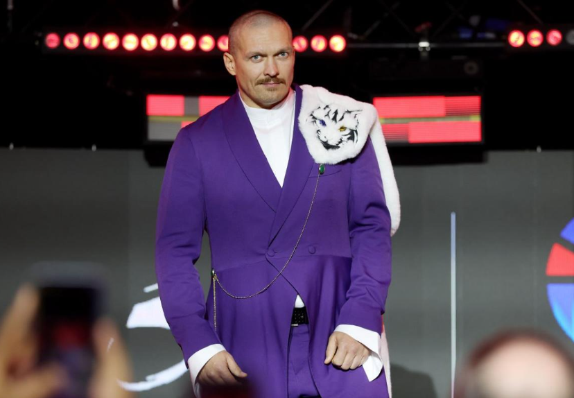 Усик увійшов до пʼятірки найбагатших боксерів усіх часів: які в нього статки