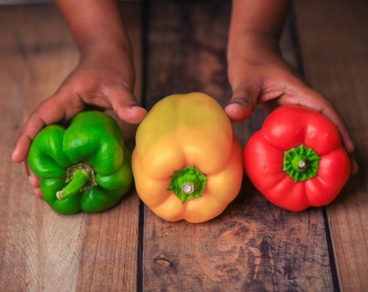 Стало відомо, чому болгарський перець має різні кольори