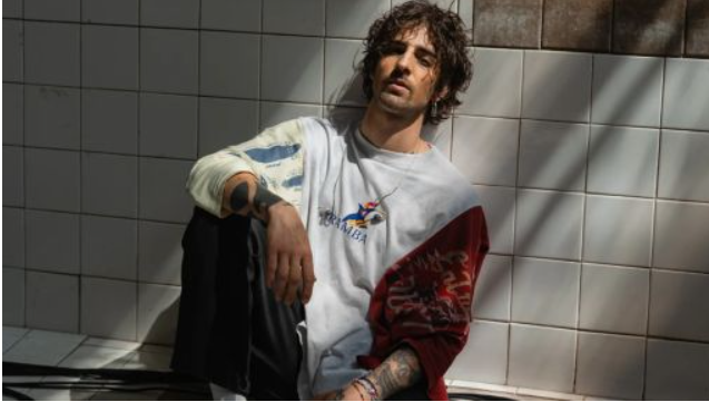 Дантес засвітився в мережі із новою "зачіскою"