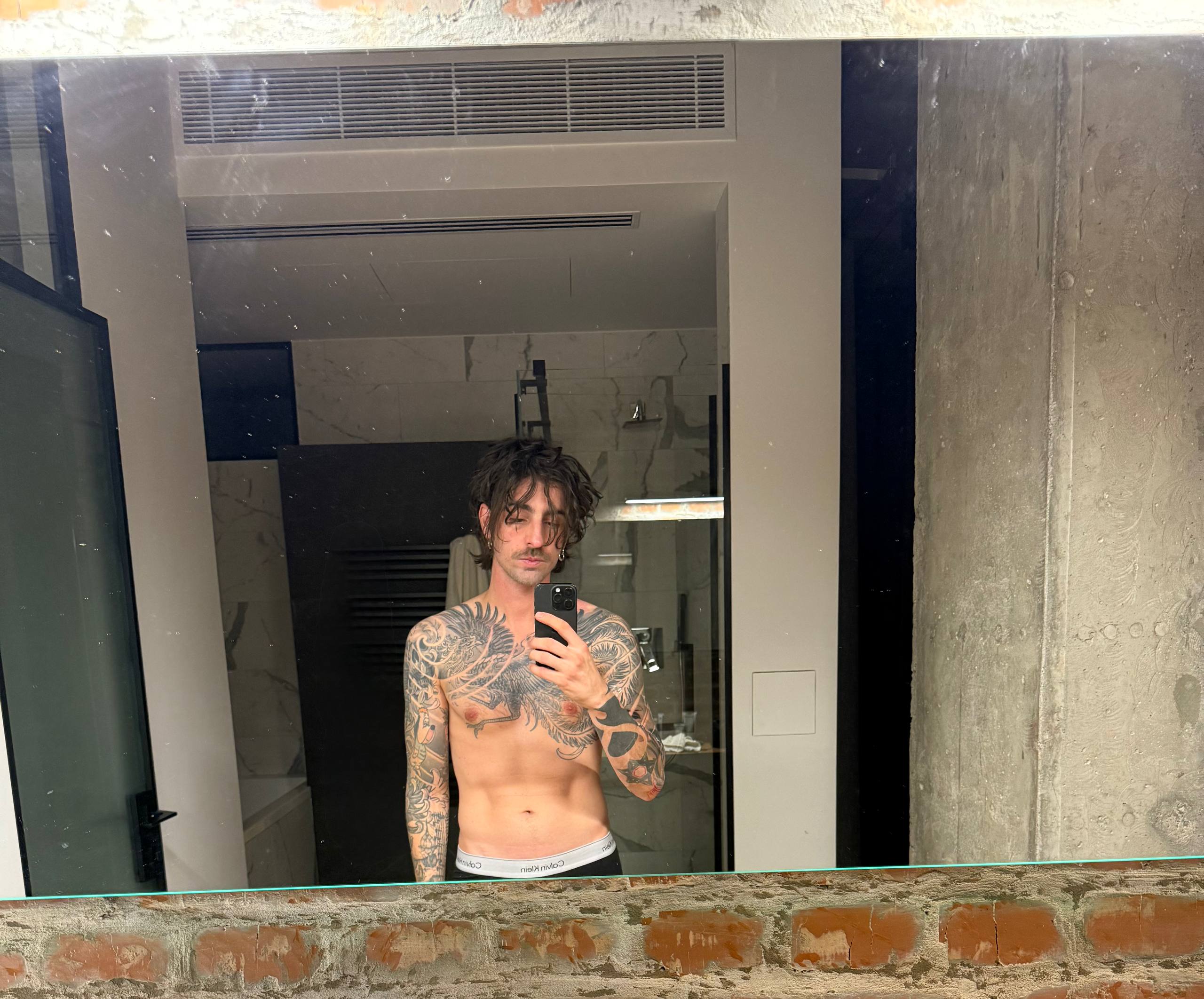 Дантес засвітився в мережі із новою \"зачіскою\"