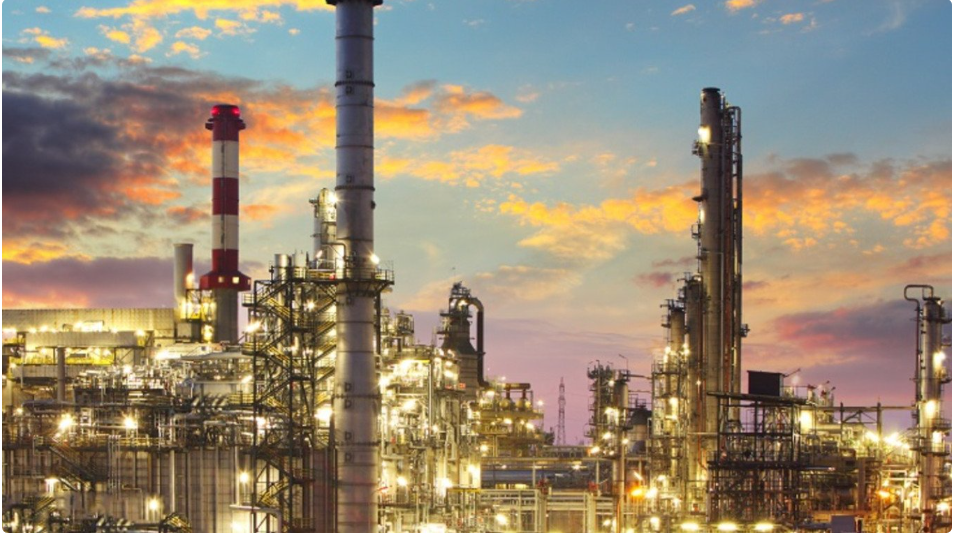 Після атаки дронів ЗСУ спалахнув Рязанський НПЗ