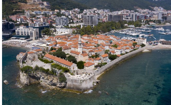 Проблемний курорт: Чорногорія посилює візові правила для росіян