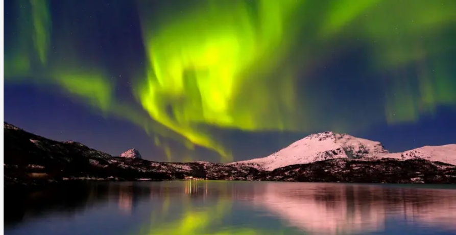 Дощ із крові й танці душ. Як різні народи пояснювали Північне сяйво