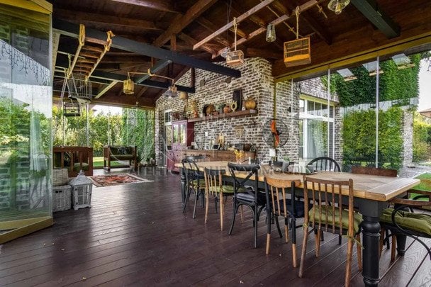 Тераса будинку Потапа і Насті Каменських / © thecapital.com.ua