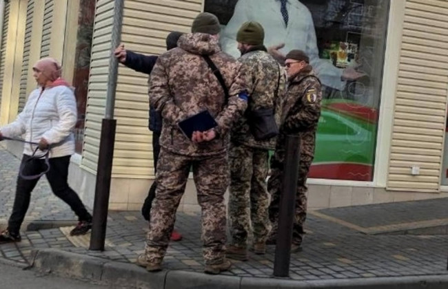 ТЦК не мають права перевіряти документи та обмежувати права і свободи українців — Лубінець