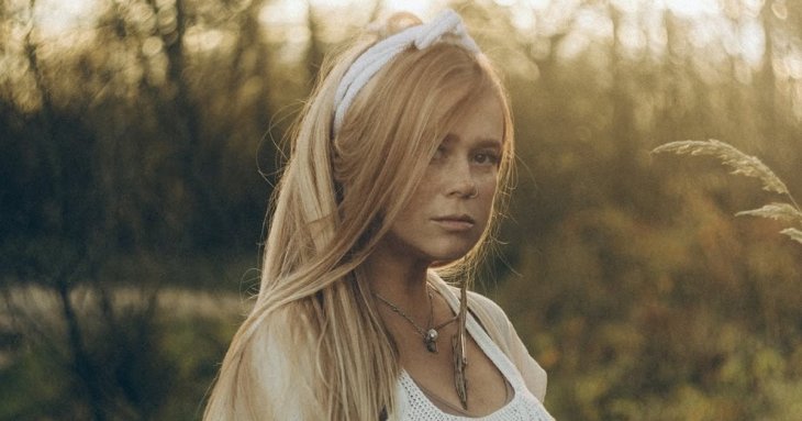 40-річна вагітна співачка Лавіка розсекретила стать майбутнього малюка та хто його батько