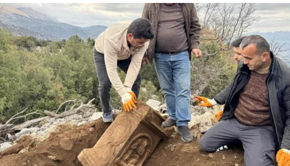 Пастух знайшов давній артефакт, який довелося перепоховати