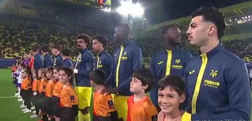 Кумедний випадок перед матчем Ліги чемпіонів – перед стартовим свистком переплутали гімни