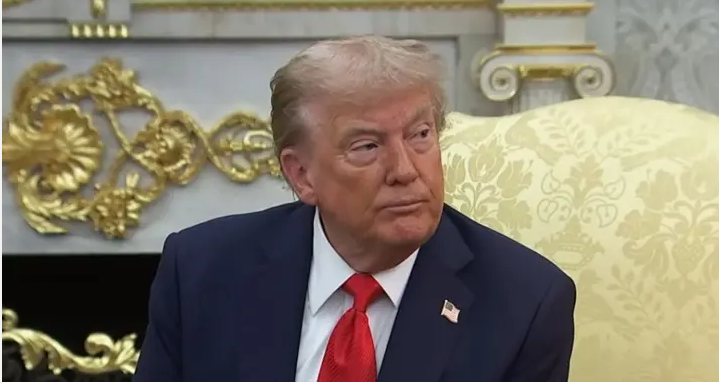 Рейтинг Трампа падає, у підтримці прихильників MAGA з’являються "тріщини" – опитування NBC News