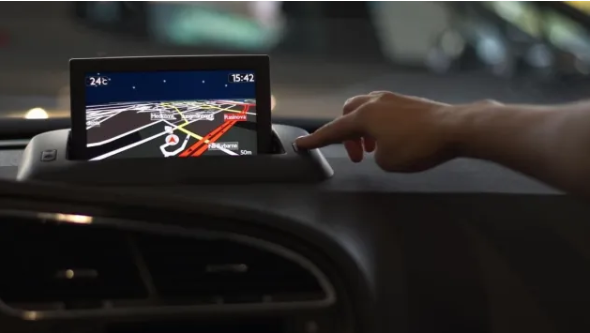 Під час повітряних тривог GPS може збивати геолокацію: що робити в такому разі