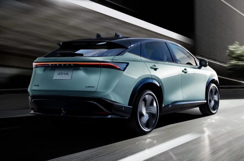 Nissan розсекретив недорогий кросовер на базі Leaf (ФОТО)