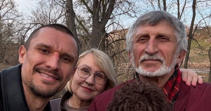 Тарас Цимбалюк приїхав до батьків у рідне місто і показав особливу підготовку до Різдва вдома