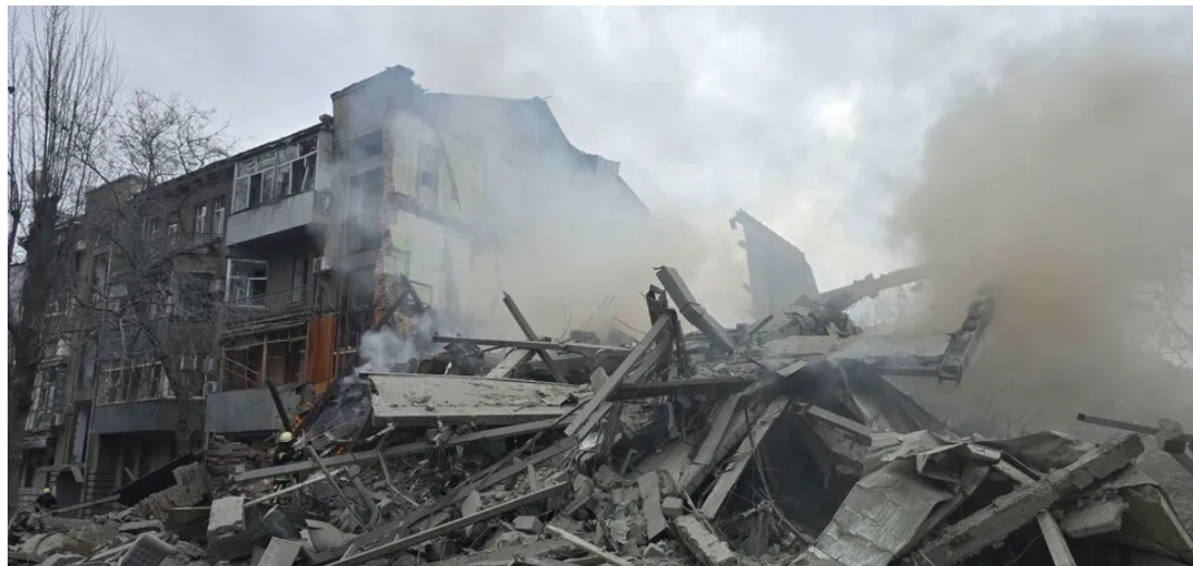 Удар "Іскандерами" по Харкову: під завалами знайшли тіло хлопчика, серед постраждалих – немовля. Фото, відео