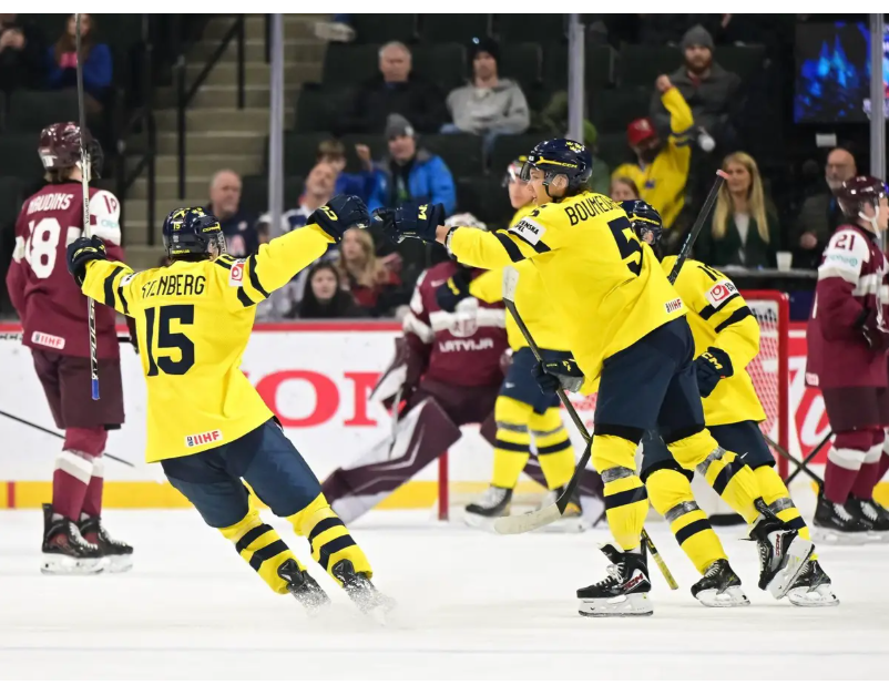 Швеція впевнено перемогла Латвію в чвертьфіналі молодіжного ЧС з хокею