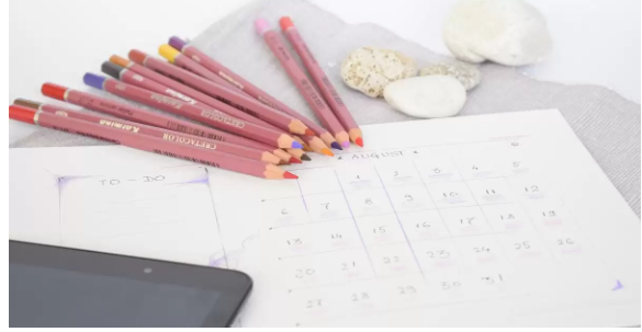 Чому ми чекаємо понеділка, щоб почати зміни в житті: як треба насправді