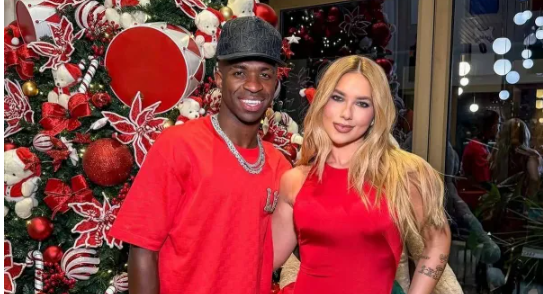 Кохана скандального гравця Реала Вінісіуса показала, як пара відпочивала на Різдво: яскраві фото закоханих