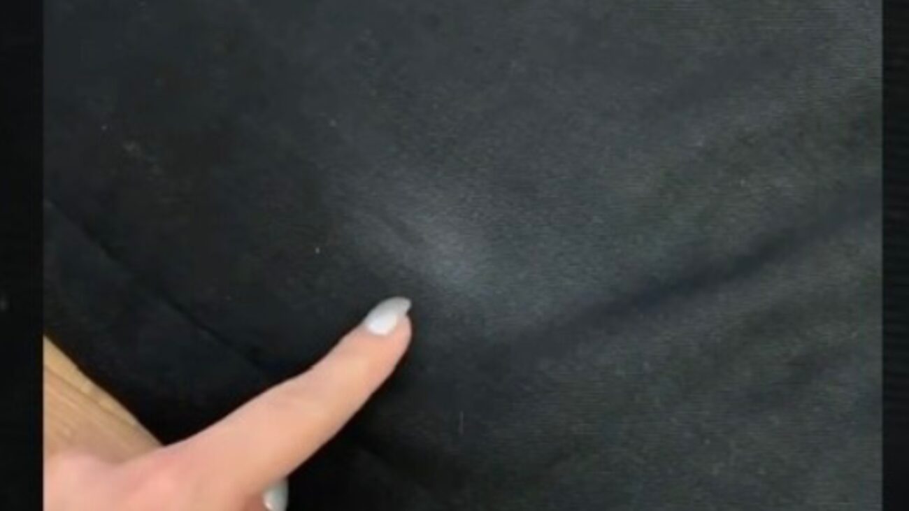 Господині розповіли, чим не можна виводити плями з джинсової тканини 