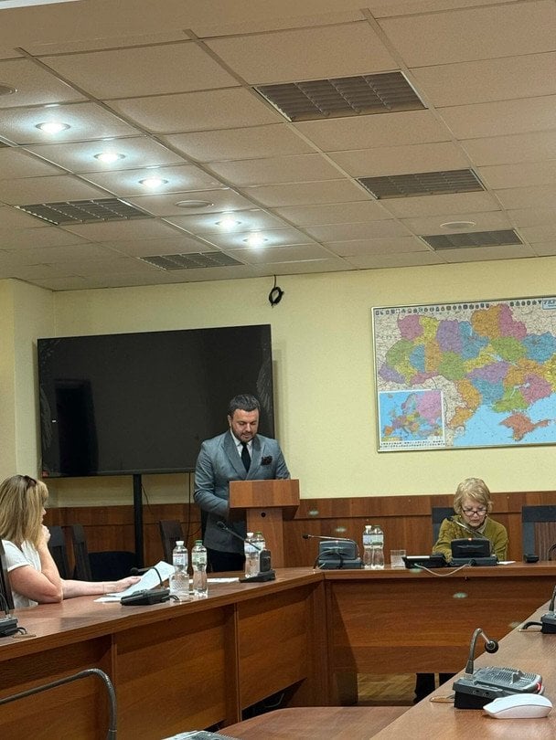 Григорій Решетнік під час захисту дисертації / &copy; instagram.com/grisha_reshetnik