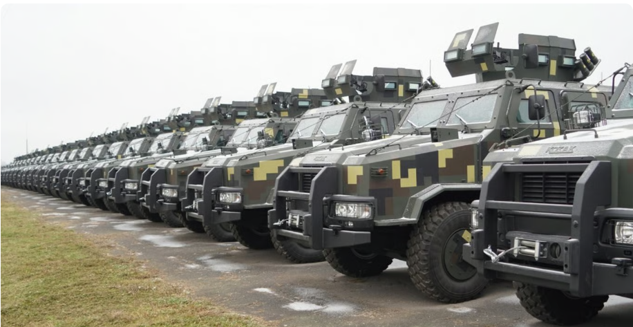 Круті водії на круту техніку — є робота в "Азові" за гарні гроші