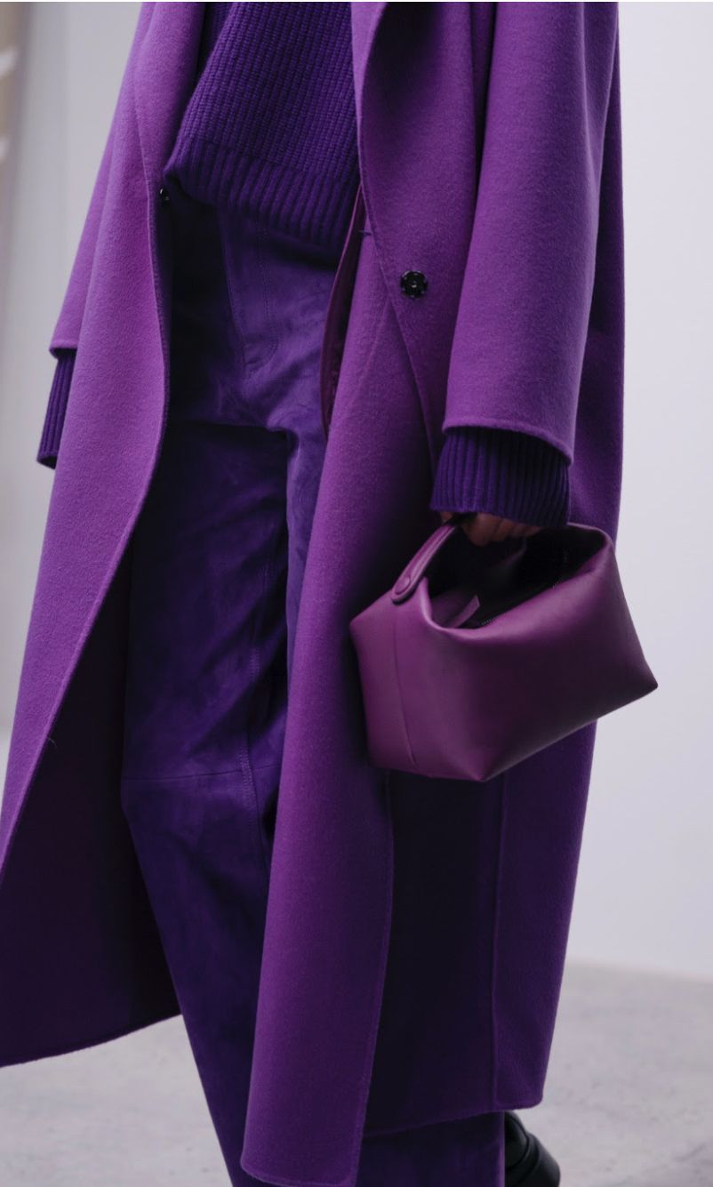 Зіпсують навіть продуманий образ: які кольори не варто носити у 2026 