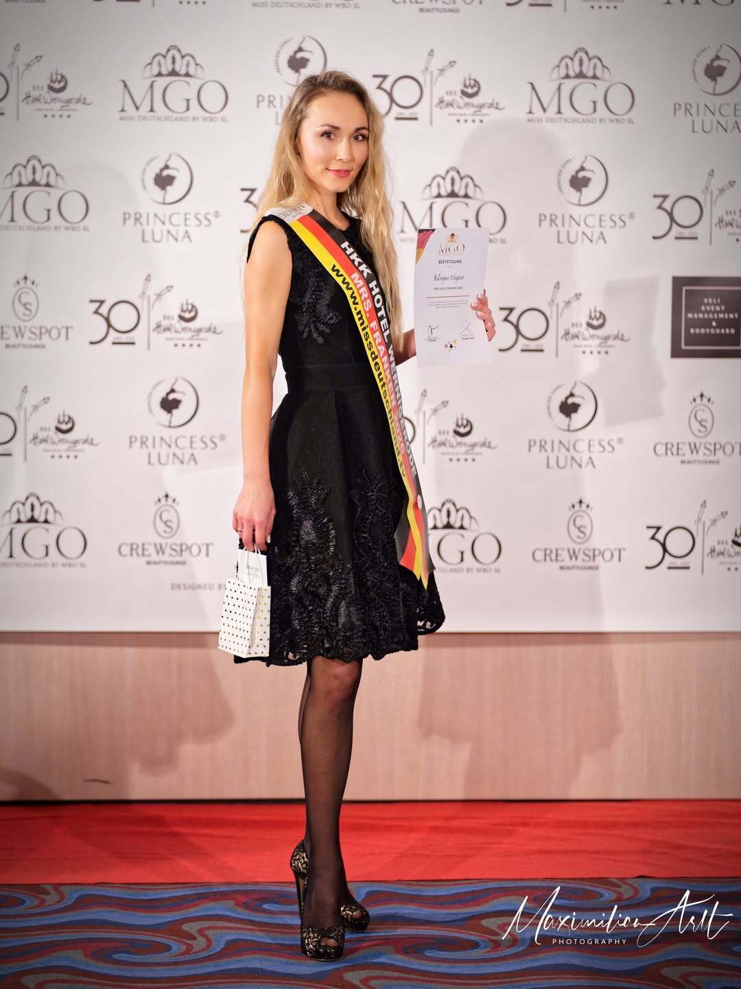 40-річна українка стала новою \"Місіс Німеччина\": найяскравіші фото красуні з Покровська